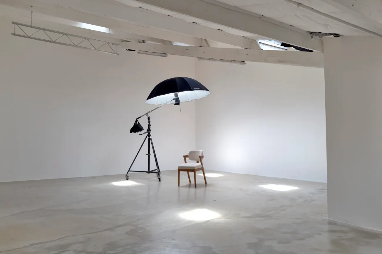 Loft industriel — béton ciré et verrières